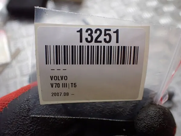 Volvo XC90 2019 Válvula de ajuste do comando de válvulas OEM 14150072 image 5