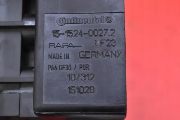 Tesla Luftfederung Kompressorventil OEM 15-1524-00272 image 8