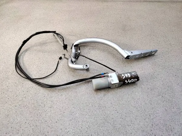 Bomba de tracción de maletero Mercedes-Benz OEM A2218001548 image 2