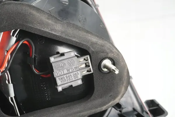 Luz trasera izquierda para VW Tiguan 5N0945093B image 10
