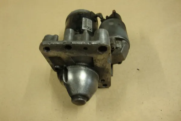 Motor de arranque Peugeot 3008 C4 1.6 E-HDI image 2