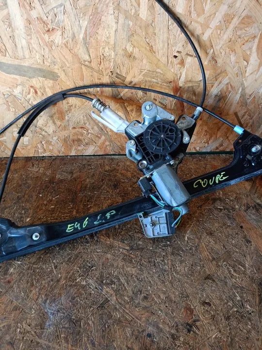 Mecanismo de Levantamento de Janela Frontal Esquerdo BMW 3 E46 Cabrio OEM 8204179 image 2