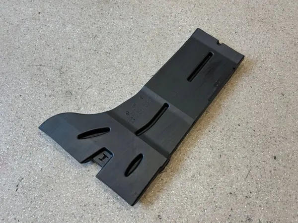 Conducto de aire Audi e-tron OEM 4KE819802 - Usado image 10