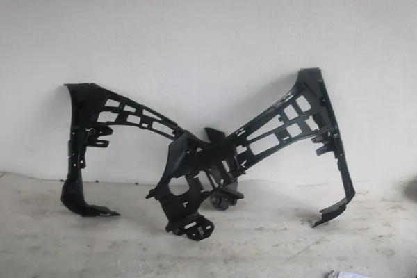 MERCEDES W205 AMG Deslizamento de Para-choque Esquerdo ou Direito OEM image 2