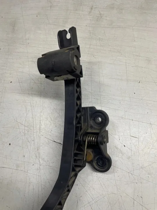 Kia Sportage II kaasupoljin OEM 32700-1fxxx image 5