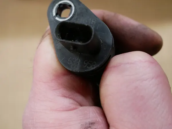 Sensor de árbol de levas BMW E89 F07 F10 F20 F25 F30 F39 image 2