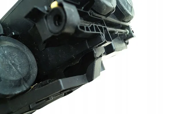 Oikea Etuvalaisin VW Passat B8 3G1 image 7