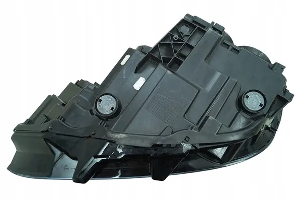 Oikea Etuvalaisin VW Passat B8 3G1 image 8