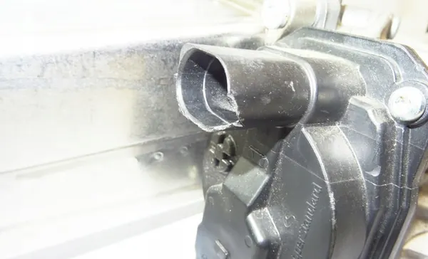 EGR-venttiili jäähdyttimellä VW 059131309C image 9