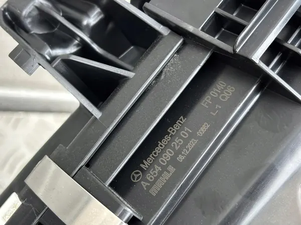 MERCEDES W206 C-luokka Ilmansuodattimen Kotelo 2.0 A6540905901 image 6