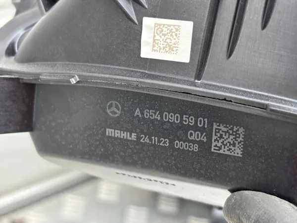MERCEDES W206 C-luokka Ilmansuodattimen Kotelo 2.0 A6540905901 image 7
