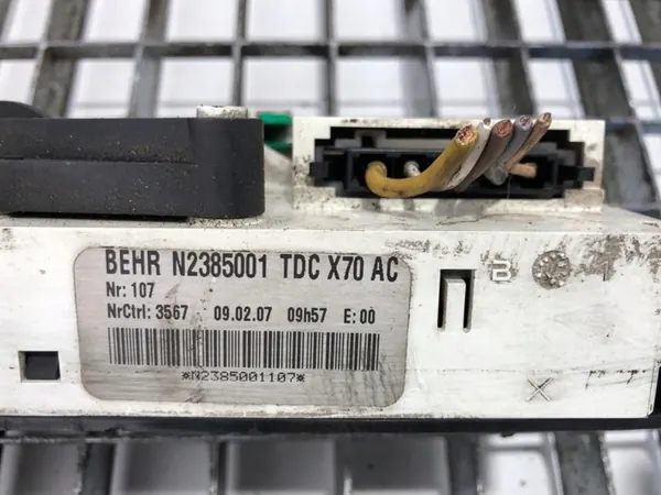 Renault Master II Steuergerät N2385001 image 4