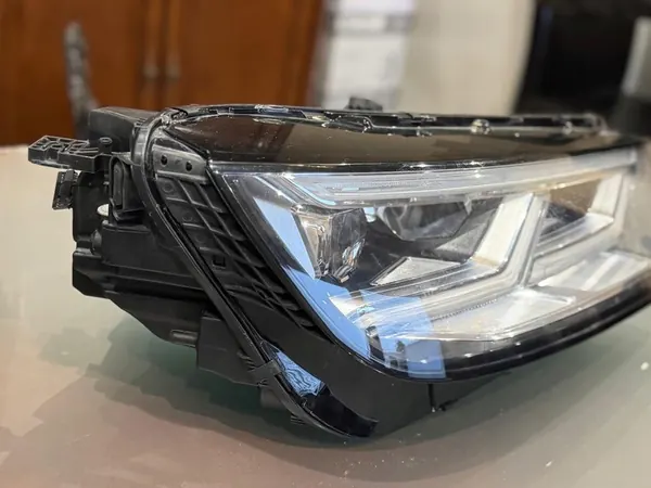 AUDI Q5 80A Faro Delantero Derecho Matrix Completo 80A941036E image 7