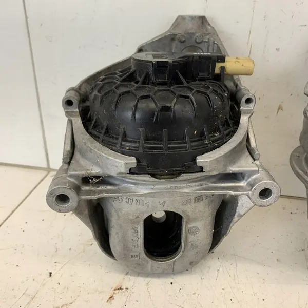 Cojín de Montaje del Motor Derecho Izquierdo AUDI Q5 II FY 80A TDI image 4