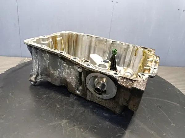 OEM 04C103479A Tapa de Válvulas Skoda Fabia III 1.0MPI image 3