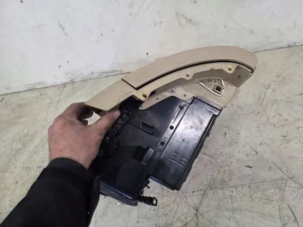 Handschoenkast passagier Audi A8 D3 OEM 4E1857096AS image 3