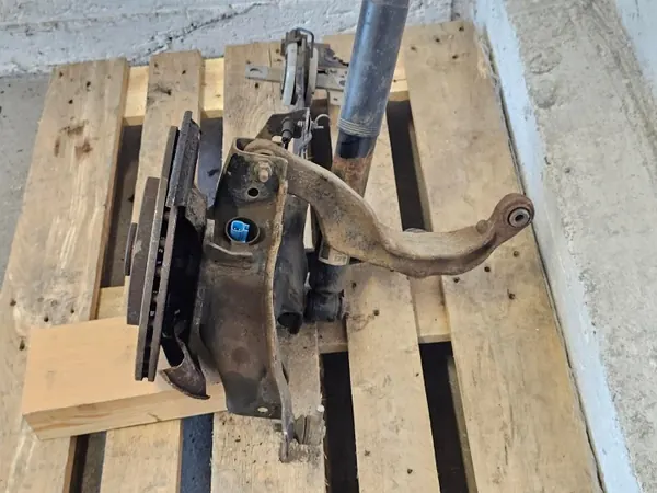 OEM Zwrotnica Lewy Tył AWD Volvo V60 S60 2.4 D5/D6 image 4