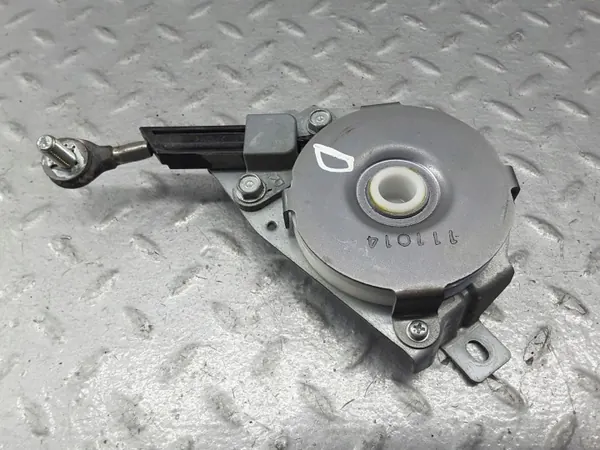Heckklappenbegrenzer Mitsubishi Outlander OEM 5802A190 Rechts image 3