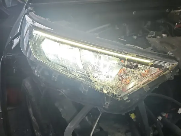 Oikea LED-ajovalo Toyota RAV4 V 18-22 image 3