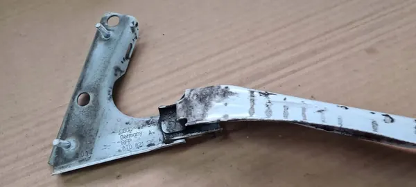 Front Right Fender Mount AUDI A5 SPORTBACK 8T0821136A image 3