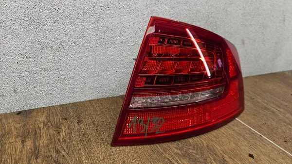 Audi A8 S8 D3 4E Luz Trasera Derecha 4E0945096H image 3