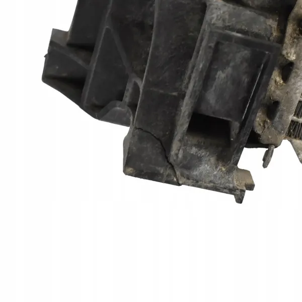 Radiateur d'eau OEM A2465001303 pour Mercedes-Benz image 5