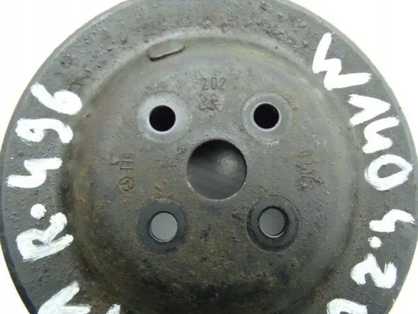 Polea Bomba Agua Mercedes OEM 1192020110 - Usado image 4