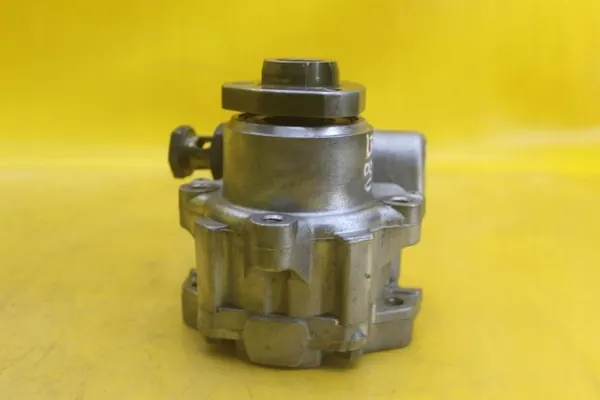 Pompe de direction assistée OEM 1931 pour VW Transporter T4 image 9