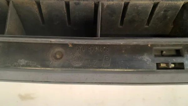 Jäähdyttimen ritilä SKOD FABIIA I GRILL OEM Skoda Fabia I image 4