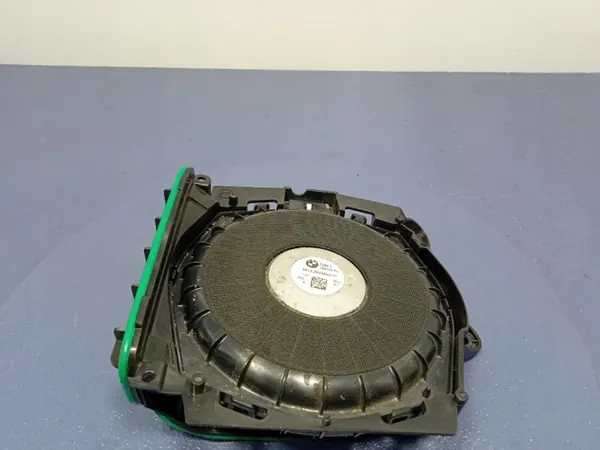 OEM 2622562 Oikea subwoofer BMW 3 G20/G21:lle image 2