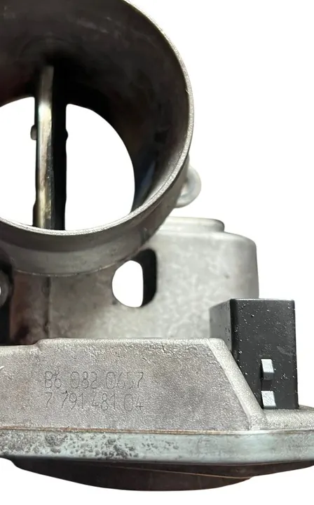 BMW X5 E70 3.0 Diesel Drosselklappe 7804384 OEM image 5