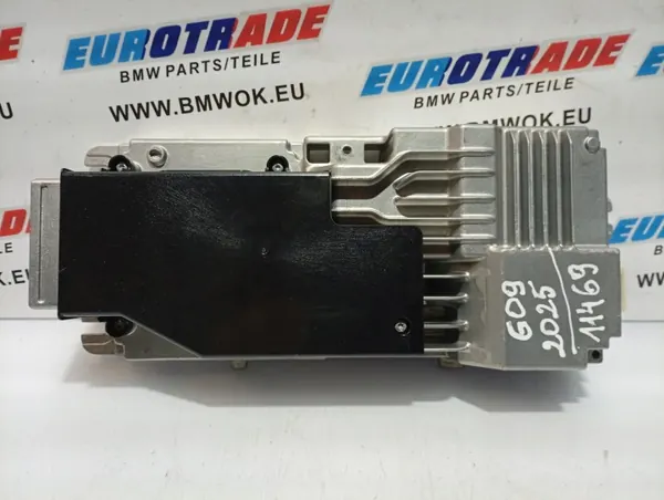 BMW Bowers & Wilkins Vahvistin OEM 5A52E25 image 2