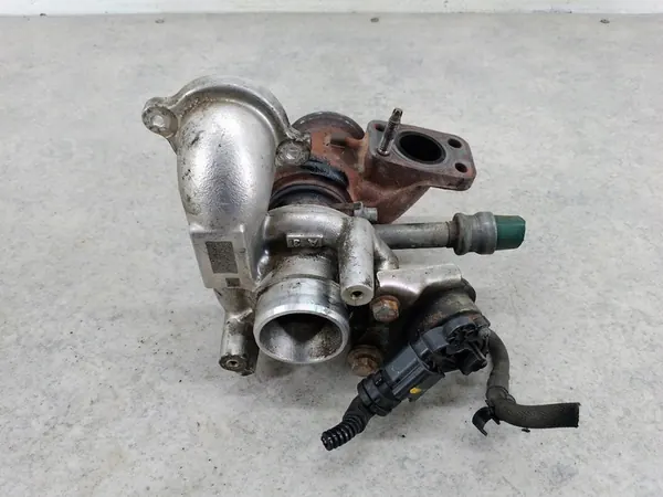 Turbocompresor con Colector Peugeot 207 1.6 HDI image 3