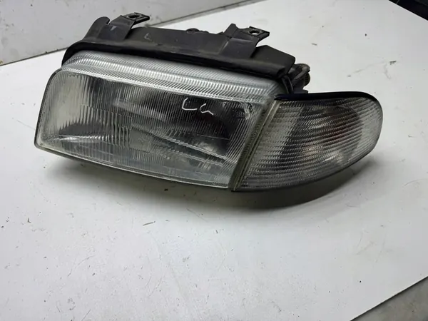 Farol esquerdo AUDI A4 B5 95-00 H4 image 2