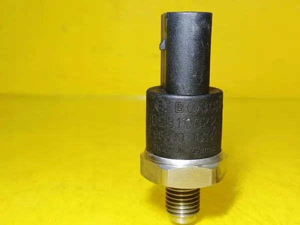 Sensor Presión Combustible OEM DRC101219 Mercedes image 2