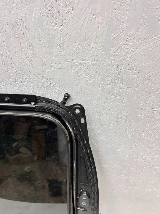 Porsche Macan Panoramakatto OEM CQM1585 - Käytetty image 3