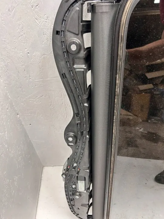 Porsche Macan Panoramakatto OEM CQM1585 - Käytetty image 4