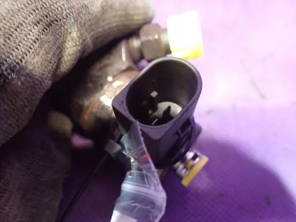 Injektor Chrysler PT Cruiser 00-06 A6110701787 0445110200 image 4