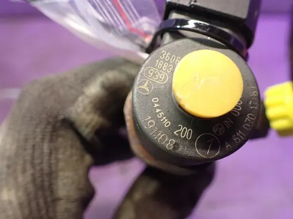 Injektor Chrysler PT Cruiser 00-06 A6110701787 0445110200 image 5