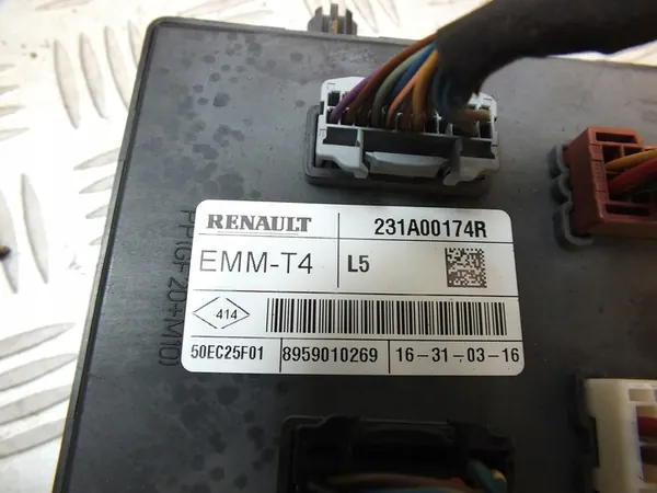 EMM-T4 Styrenhet Renault Captur I image 2