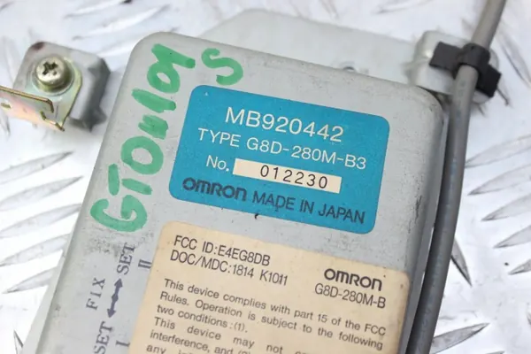 Mitsubishi 3000GT Stealth Ohjain OEM MB920442 image 3