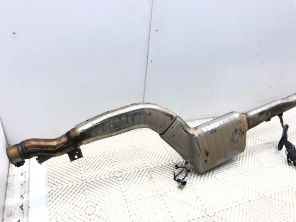 Pakoputken Vaimennin OEM 104324-21 BMW G30 2.0 190hv image 4