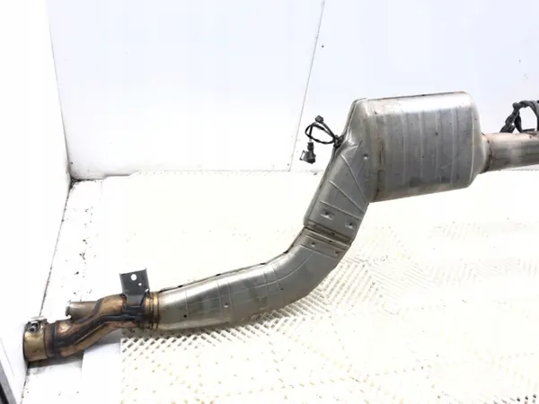 Pakoputken Vaimennin OEM 104324-21 BMW G30 2.0 190hv image 8