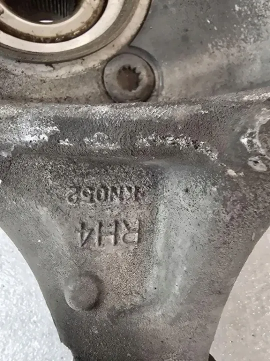 Volvo XC60 2019 Oikea Nivelsauva OEM 31476879 image 3