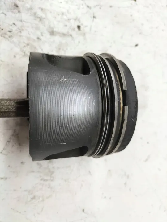 Pistão 81L33 2.5 TDI Volvo V70 II (1999-2007) image 3