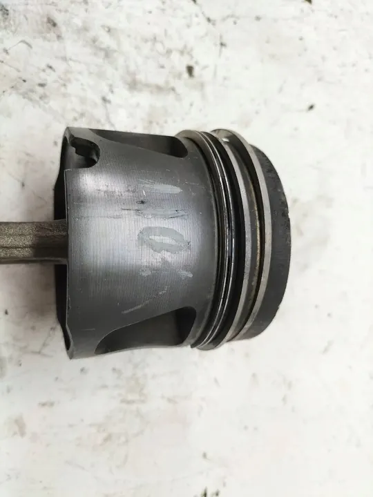 Pistão 81L33 2.5 TDI Volvo V70 II (1999-2007) image 4