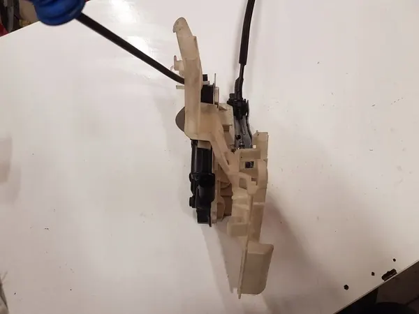 Bakdörrslås Höger Sida Volkswagen PASSAT CC image 7