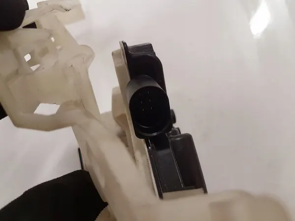 Bakdörrslås Höger Sida Volkswagen PASSAT CC image 8