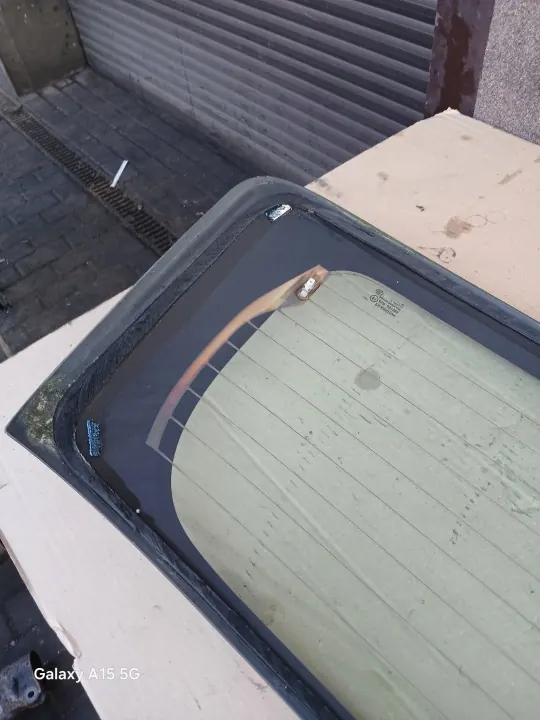 Suzuki Swift IV MK6 3-deurs achterklepglas OEM image 4