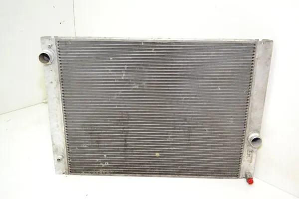 Radiador de agua BMW OEM 7519209 para Serie 5 E60/E61 image 2
